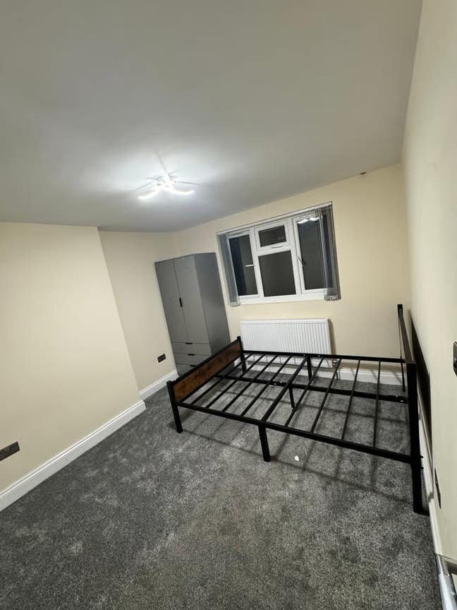 Double Room is available for Rent - CR7 6DN Main Photo