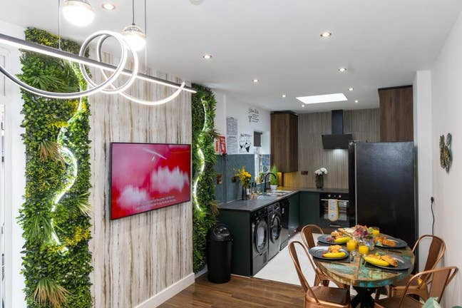 🌺Luxury student 7 Bed houseshare for 26-27🌺 Main Photo