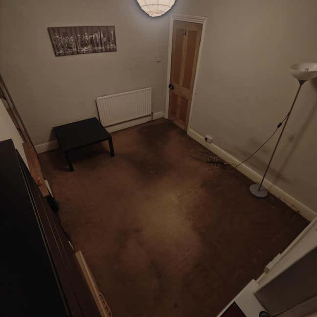 Spacious room near Cardiff City Center Main Photo