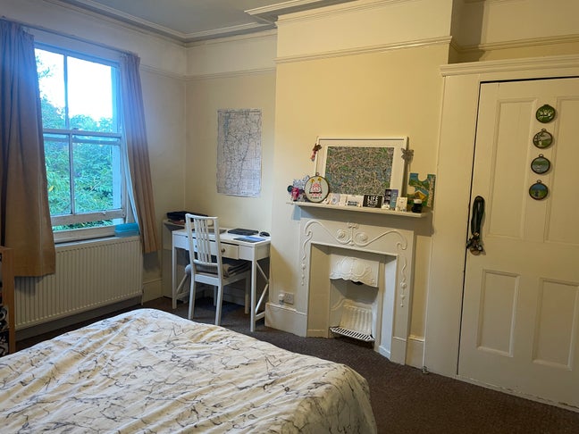 Large double in lovely flat! Main Photo