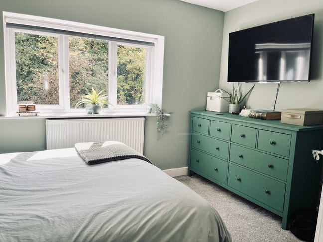 Lovely Double Room in Prime Location Main Photo