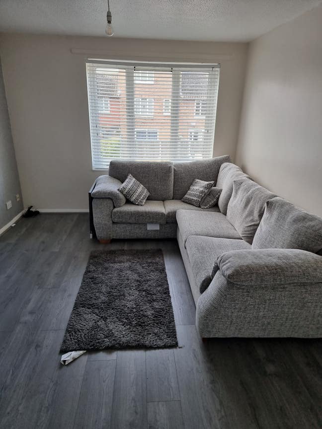 Furnished Double room - bills included - Twickenha Main Photo