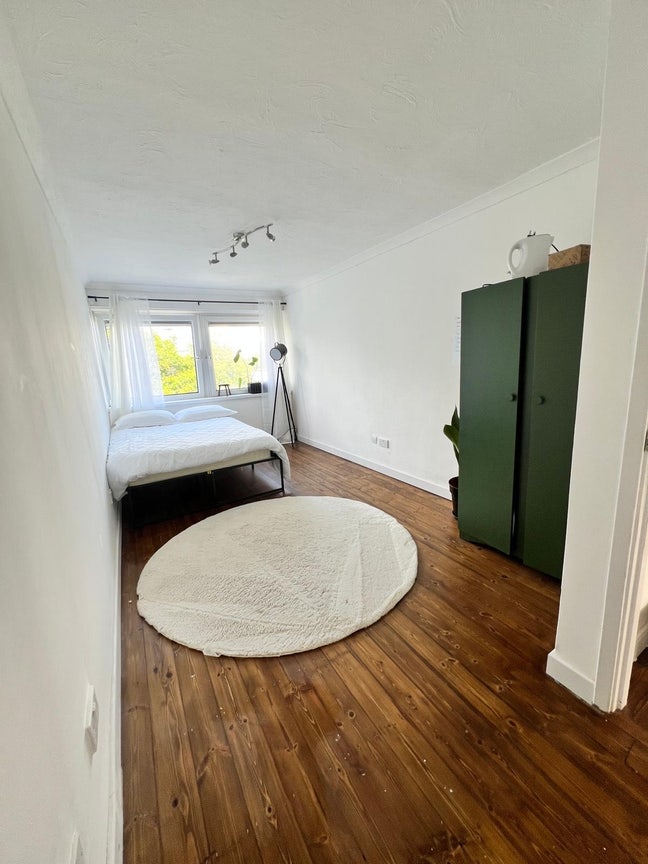 Beautiful XL Double Room In Town Main Photo