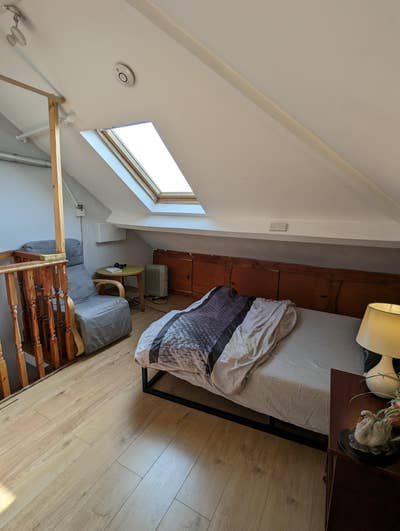 Bedroom Available  Main Photo