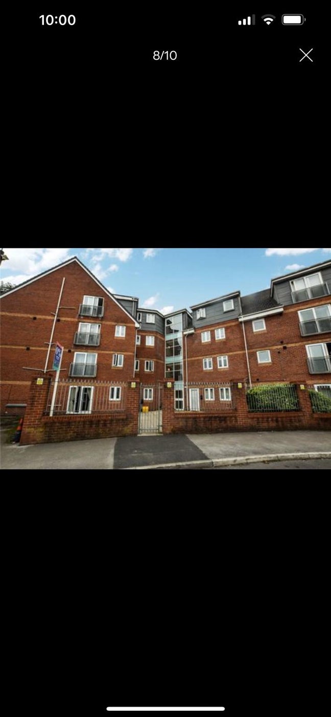 2 bedroom flat to rent Main Photo