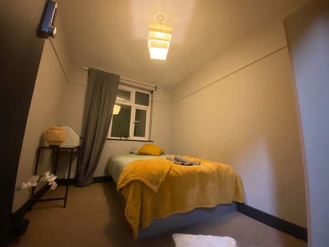 Room Near Canons Park Station & Green Spaces 🌳 Main Photo