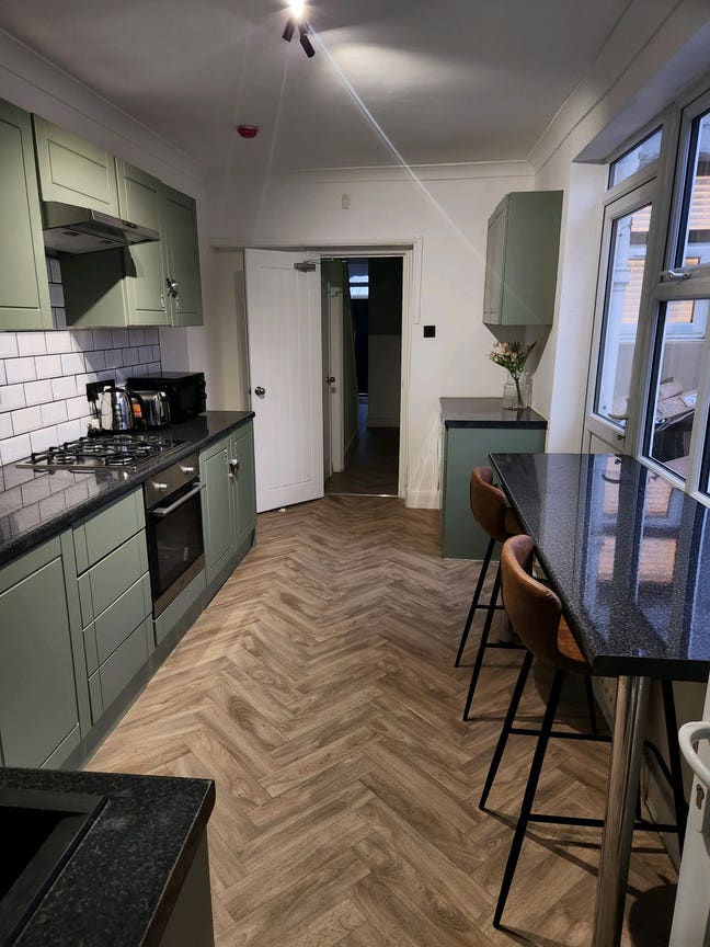 1 Min Walk from Medway Hospital  Main Photo