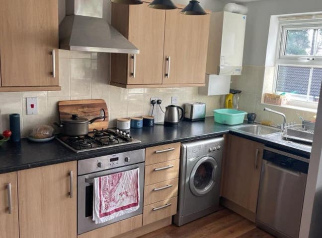 An En-Suite Room to Let  Main Photo