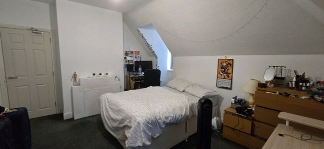 Rooms available at 2 Cherryburn Gardens Main Photo