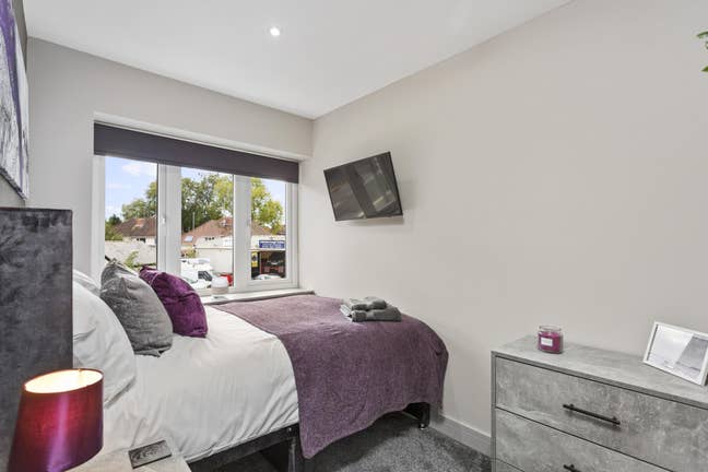 💥 Beautiful Large En Suite Room💥 Main Photo