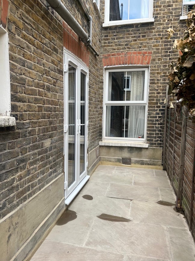 2 Bed lower level maisonette in Battersea Main Photo