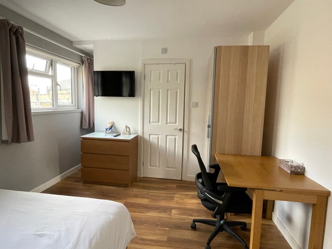 Double room + Ensuite + All Bills + Fab Location Main Photo