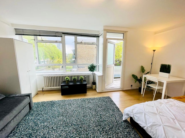 XXL Room near Chelsea - Private Balcony Main Photo