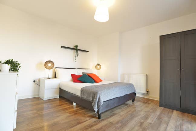 🌟Limehouse / Canary Wharf! Double Bedrooms Asap🌟 Main Photo