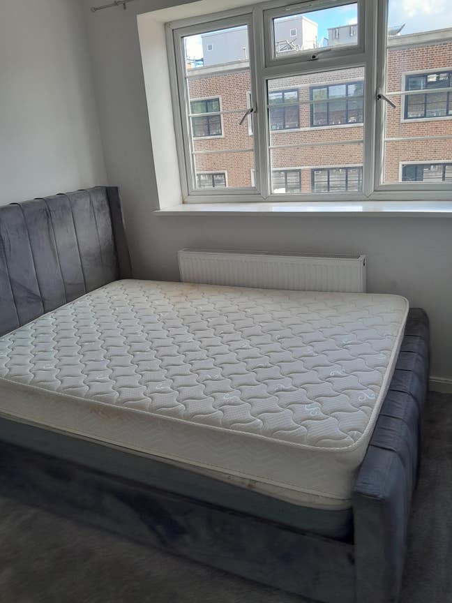 Double bed  Main Photo
