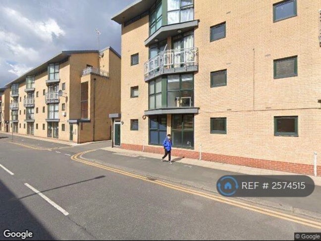 2-bedroom apartment on Burlington Street Main Photo