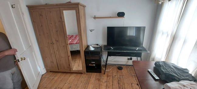 Large double room, close to Aylesbury town centre. Main Photo