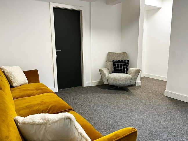 Lovely En Suite Rooms close to Ashton Station Main Photo