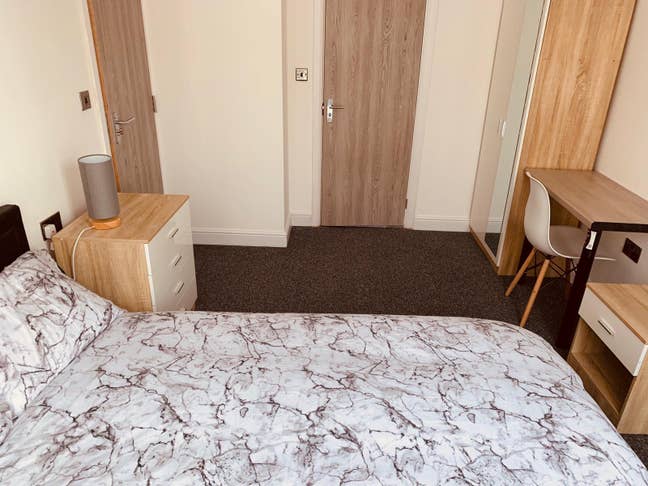 Ensuite Room in Watford WD24 All Bills Included Main Photo