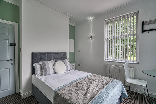 Stunning furnished rooms with most bills included Main Photo
