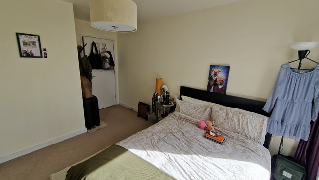 Large Double with own Bathroom and Gym in Canary Main Photo