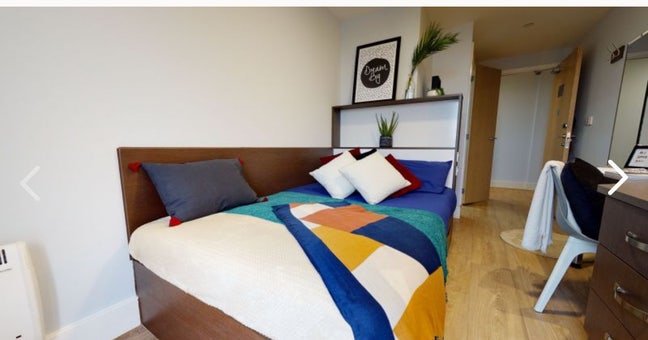 Short-term Penworks House Silver En Suite Premium Main Photo