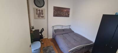 Single room available all bills included  Main Photo