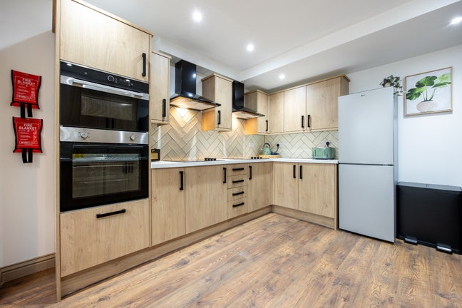 🤩Only 1 New En-Suites Available Now Left! 🤩 Main Photo