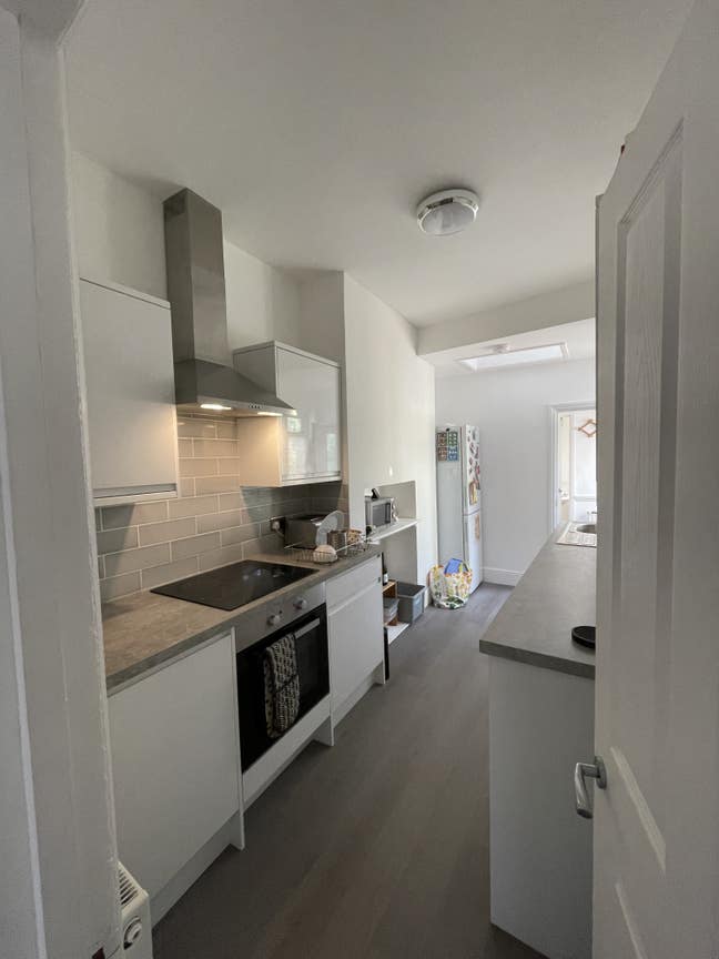 X3 Double Rooms all Bills inc.   Main Photo