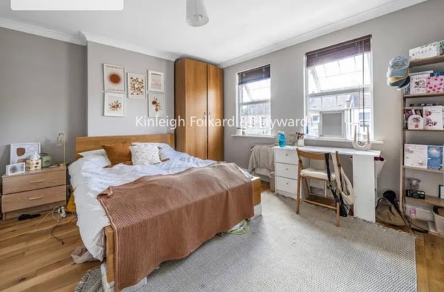 One large double room in Tooting Broadway!  Main Photo