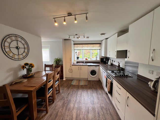 Double Room 8 Minutes from Thornbury  Main Photo