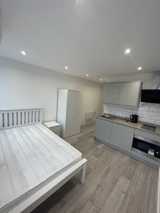 🔥CV1 Studio - All Bills Inc - No Deposit Main Photo
