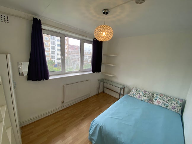 5 Mins Walk to Bethnal Green Tube!Perfect Location Main Photo