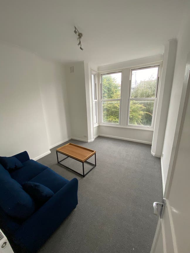 2 Bed Flat on Endlesham Road  Main Photo