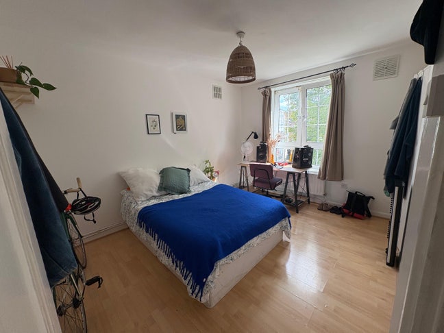 X2 Rooms available from Oct & Nov- Wapping Main Photo
