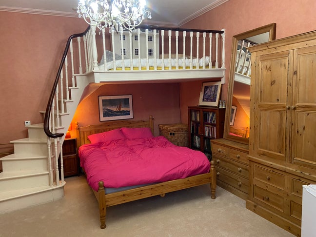 Beautiful Enormous Room in Chelsea £1100 Main Photo