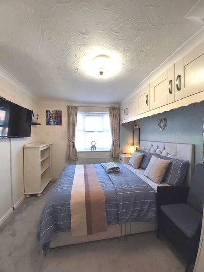 Double Room with en-suite in Dovercourt Main Photo