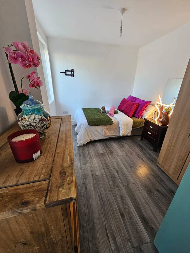 Available Now - Spacious Double Bedrooms  in L4 Main Photo