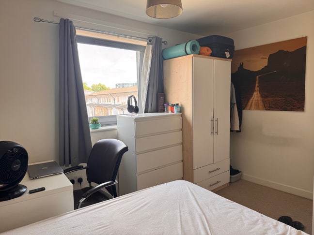 🌟A bright Double Room in a 2bed flat short Let🌟 Main Photo