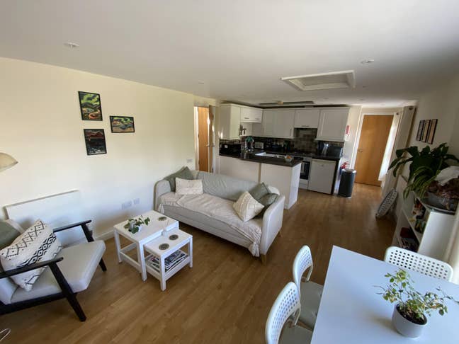 Single room in 2 bed on Castle Street Main Photo