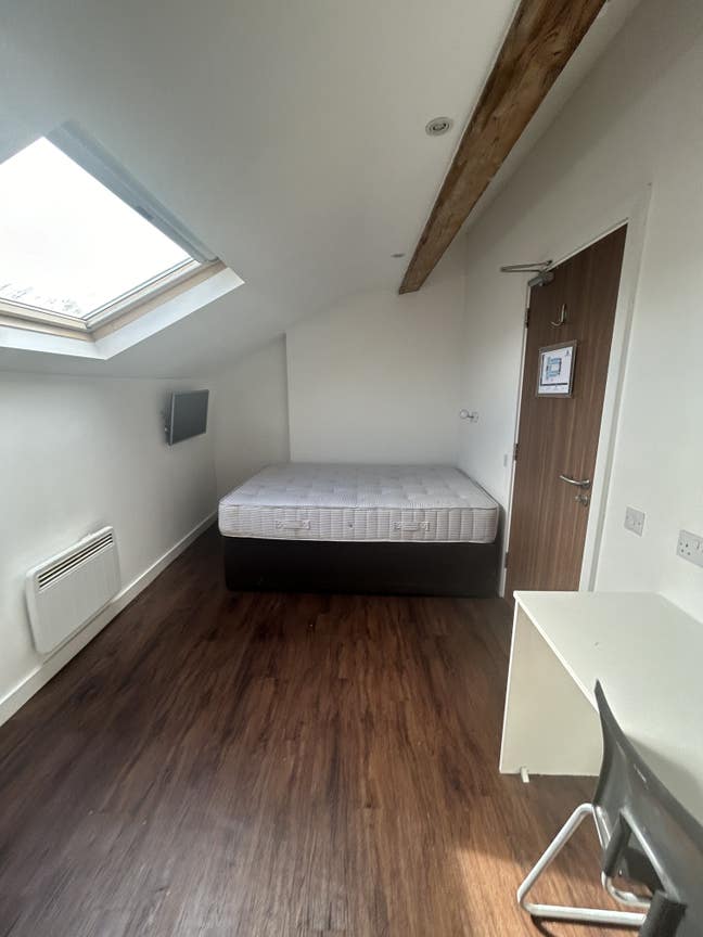 Student Accommodation Liverpool - Premium Suite Main Photo