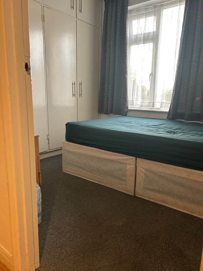 All Bills Included Furnished Room In Hendon Main Photo