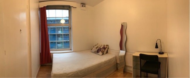 DBL modern room | 4min walks to Wapping station  Main Photo