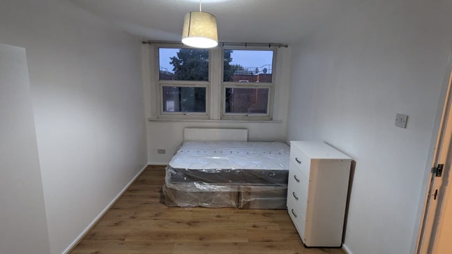 Massive Room in Edmonton-5mins to Station- Bills ✅ Main Photo