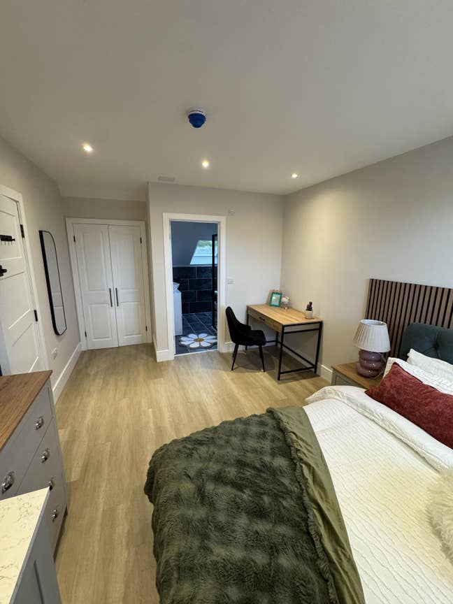 Luxury Rooms in the Heart of Town Main Photo