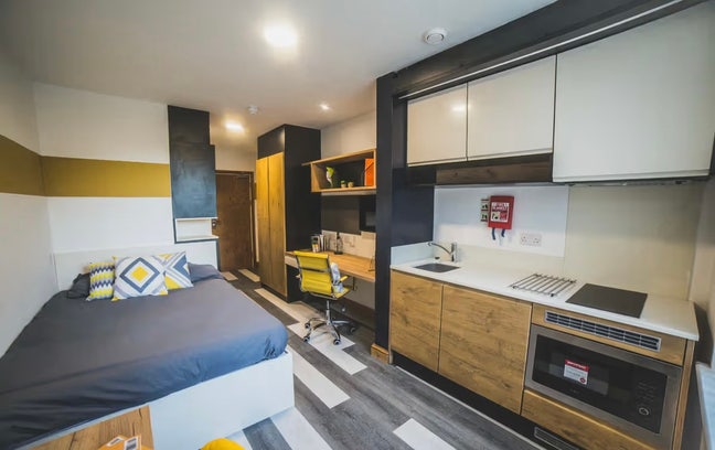 Last Studio Left – Student Ensuite | £199/wk Main Photo