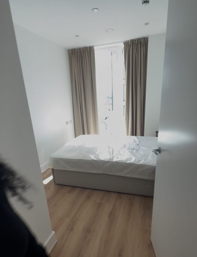 Modern High-Rise Flatshare – Private Bathroom, Gym Main Photo