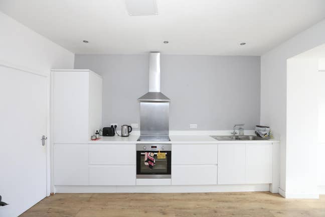 Open Plan Spacious House with Sunny Garden  Main Photo