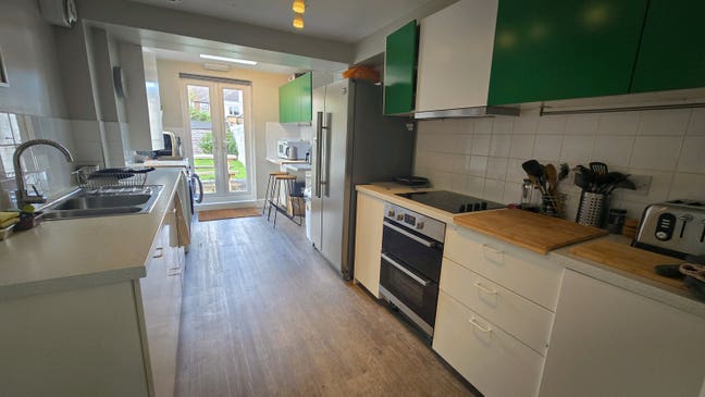 Double Room, with EnSuite, All Bills Included Main Photo