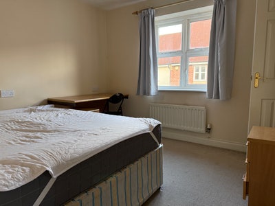 Professional House Share | Spacious Rooms | WI-Fi Main Photo